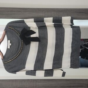 LOFT SZ S LIGHT WEIGHT GRAY AND CREAM SWEATER BLACKBATTACHED BOW & JEWEL ACCENT